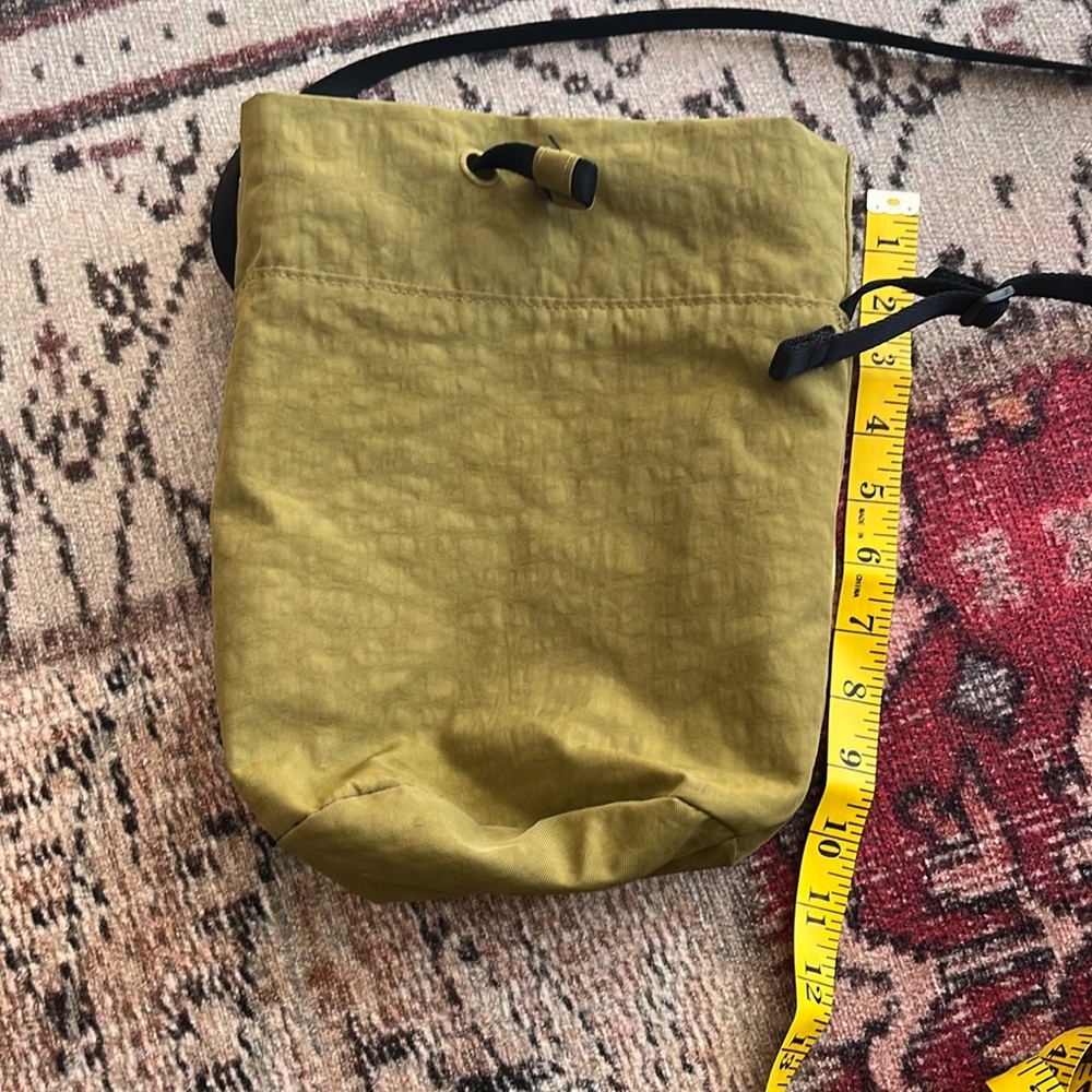Baggu cross body bucket bag